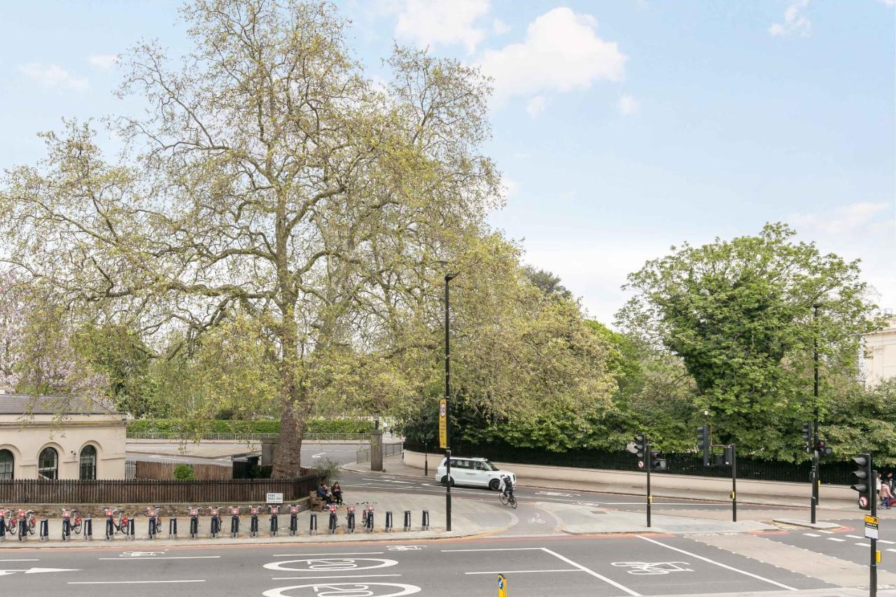 Light Filled Studio With View Of Regents Park Apartment London Bagian luar foto